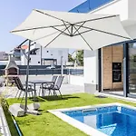 Sunny Pool By Interhome * トロギール