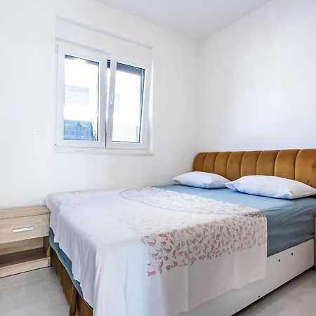 Apartment Sunny Pool By Interhome Trogir