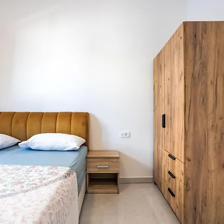 Sunny Pool By Interhome Apartamento